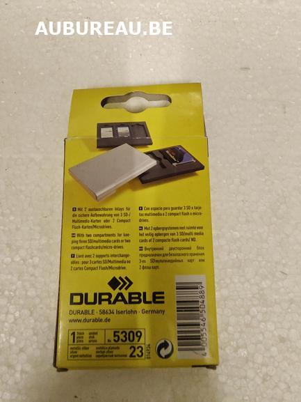 ● Mit 2 austauschbaren Inlays für die sichere Aufbewahrung von 3 SD-/Multimedia-Karten oder 2 Compact Flash-Karten/Microdrives.-