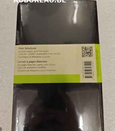 Carnet à pages blanches
192 pages blanches, papier sans chlore,
13x21 cm, pochette à soufflet.