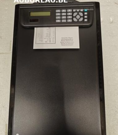 Plaque à pince avec calculatrice